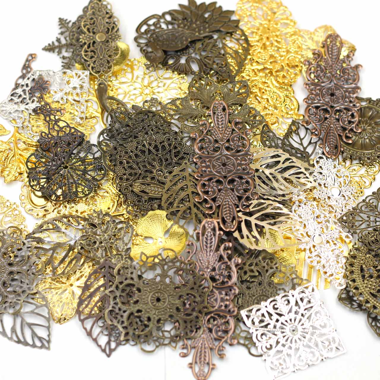 Embellishment Crafts - 装飾コネクタランダム混合三角形花柄フィリグリーラップ合金クラフトジュエリー DIY アクセサリー所見