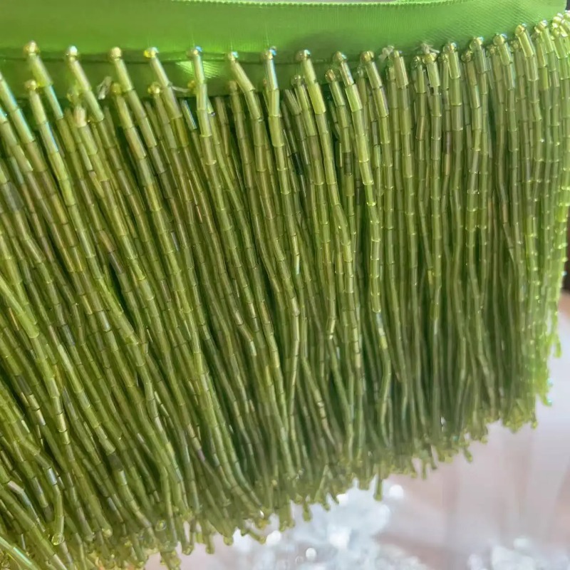 10 センチメートルシルバーレッドビーズチューブタッセルドレ - Tassel Fringe Trim のレビューと価格